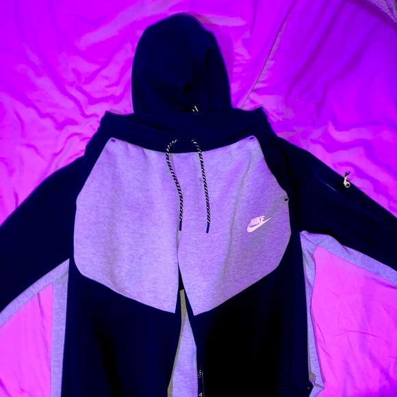 Nike Tech Fleece (Hoodie and Sweatpants)